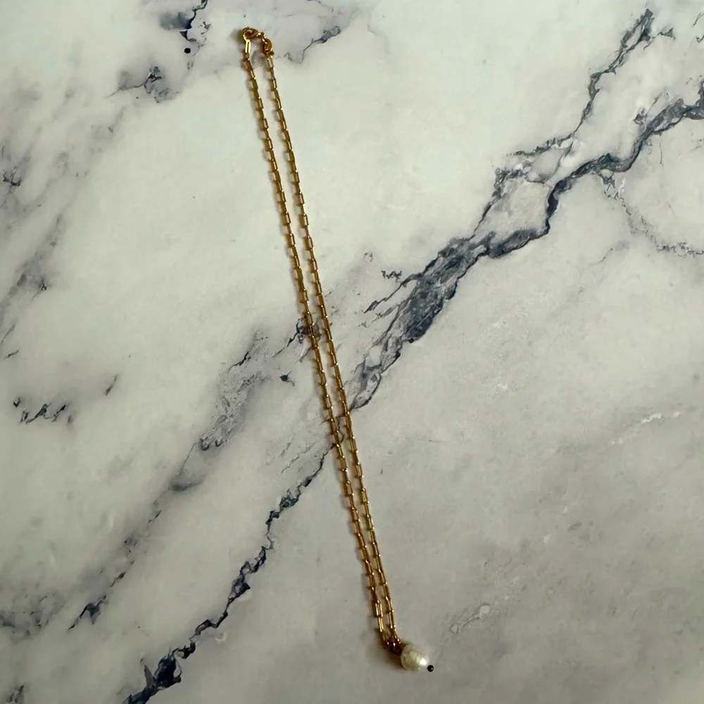 Pearl charm necklace - Picture 3 of 3